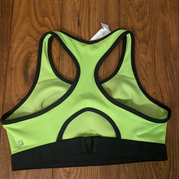 SOLD Fabletics Citron/Black Mesh Outfit Set - Picture 4 of 6